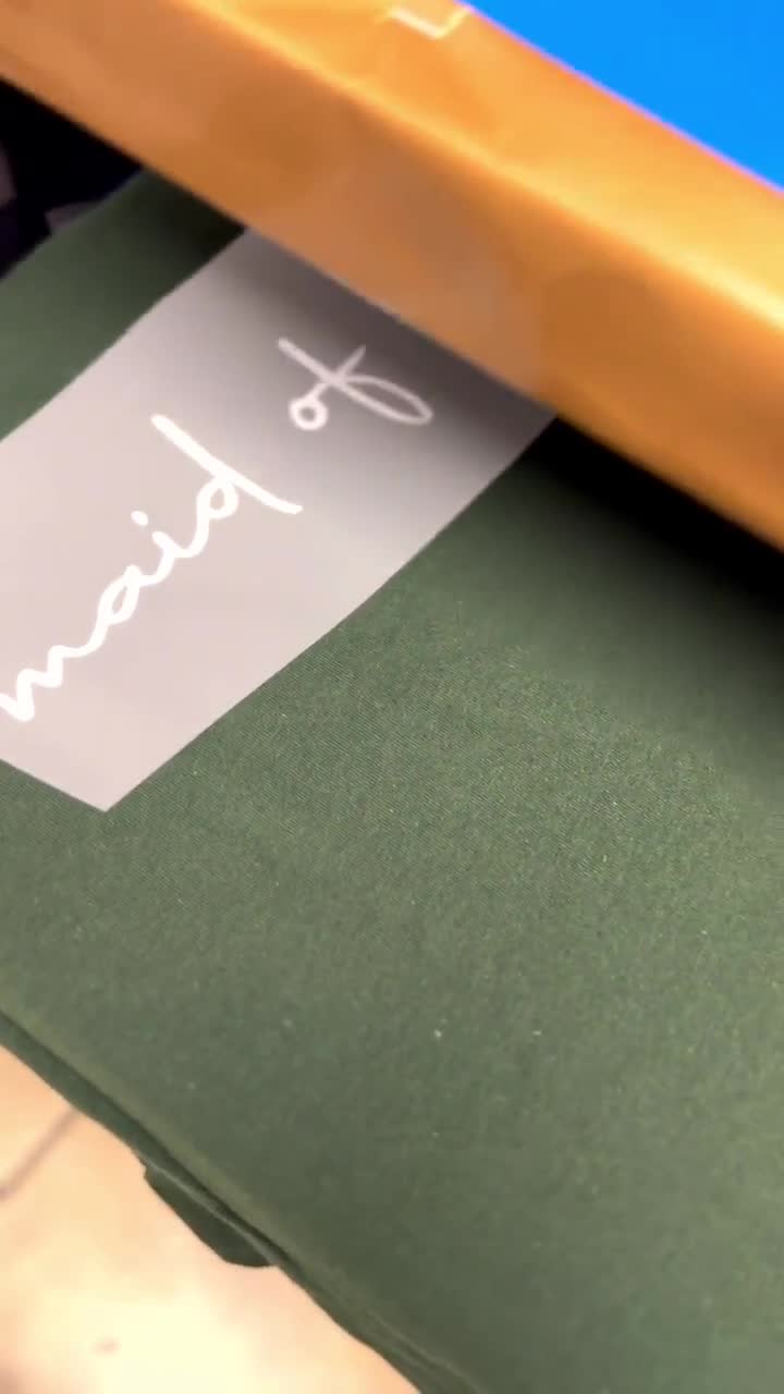 Camiseta Comfort Colors de Walt Disney World, camiseta retro de Disney, camiseta de Mickey y sus amigos, camiseta de Magic Kingdom, ropa de Epcot 1982, camiseta de Disney video poster