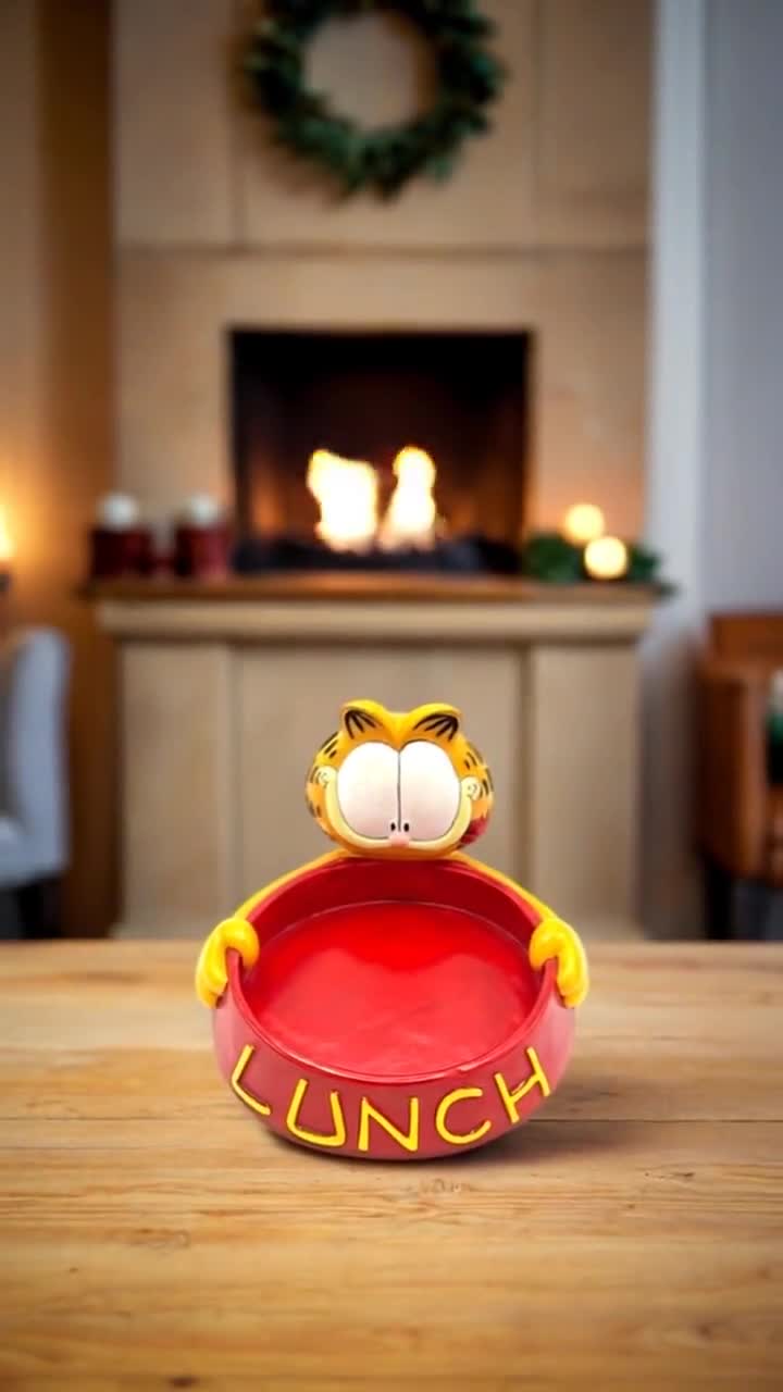 ガーフィールド犬用食器 Gorgeous Collectible and Vintage Garfield Lunch Ceramic Pet Dish