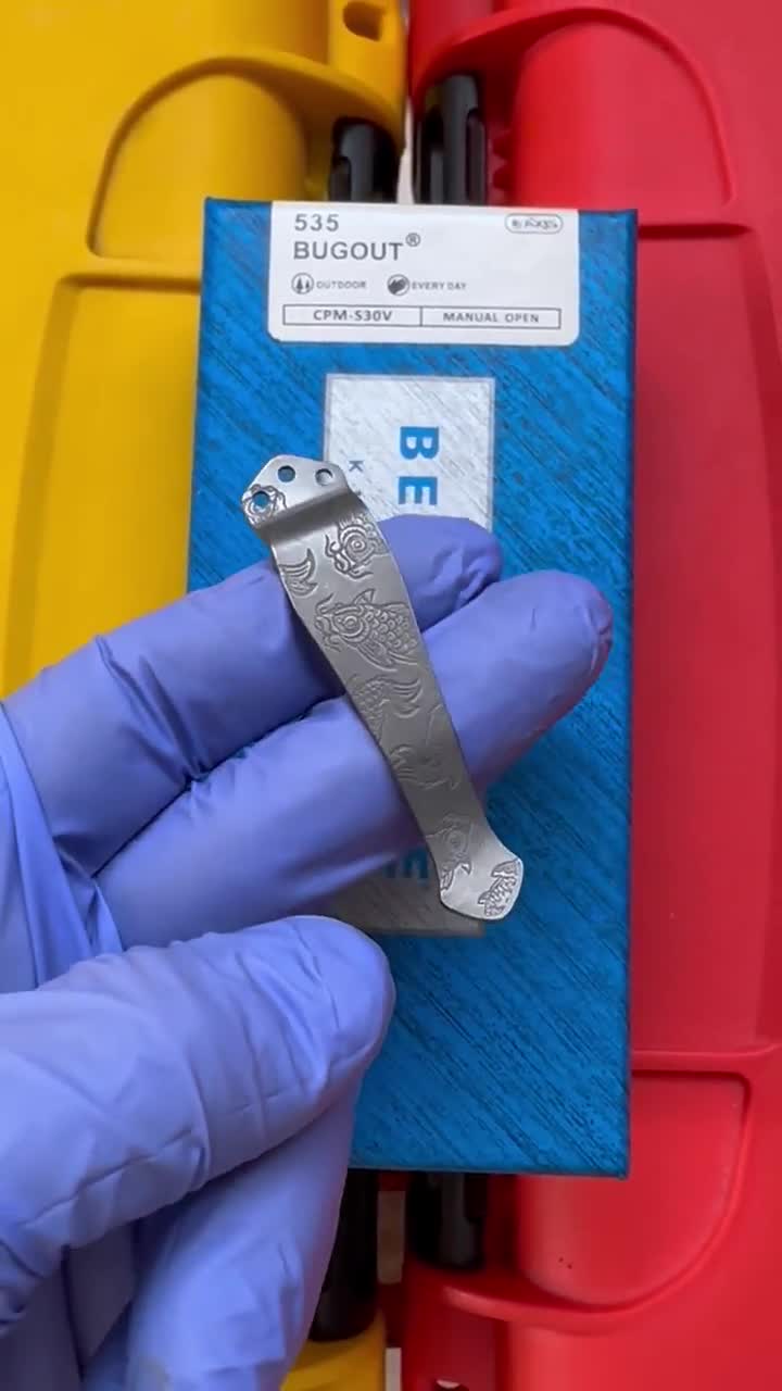 Benchmade Narrows, Full Immunity, Seven Ten, Taggedout, PSK, Adira + More Benchmade Models Titanium LUCKY COY Pocket Clip (Colour Options) video poster
