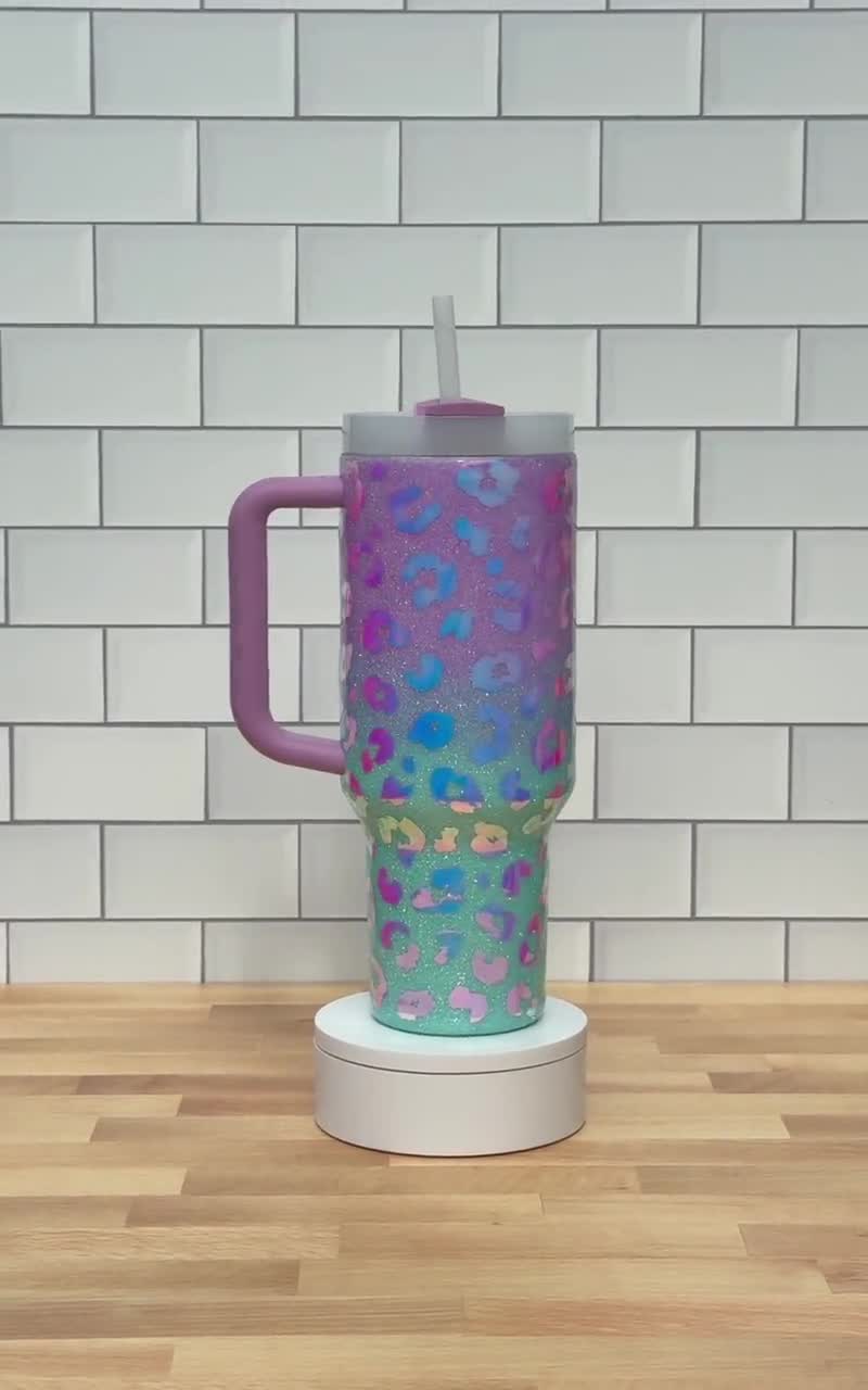 Vaso Stanley con estampado de guepardo: vaso de leopardo con purpurina ombré, 40 oz video poster