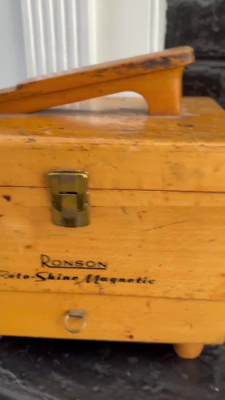 Vintage Ronson Roto-shine Magnetic Shoe Shine Box – Mid Century