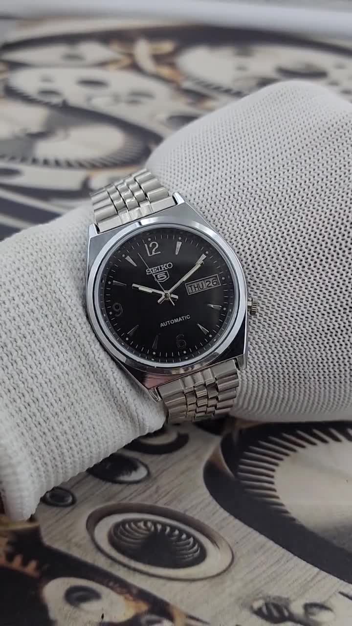 Vintage Seiko 5 Japan Automatic Men’s Watch | Black Dial 17 Jewels Exhibition Back Jubilee Bracelet Refurbished Gift for Him 400-06 video poster