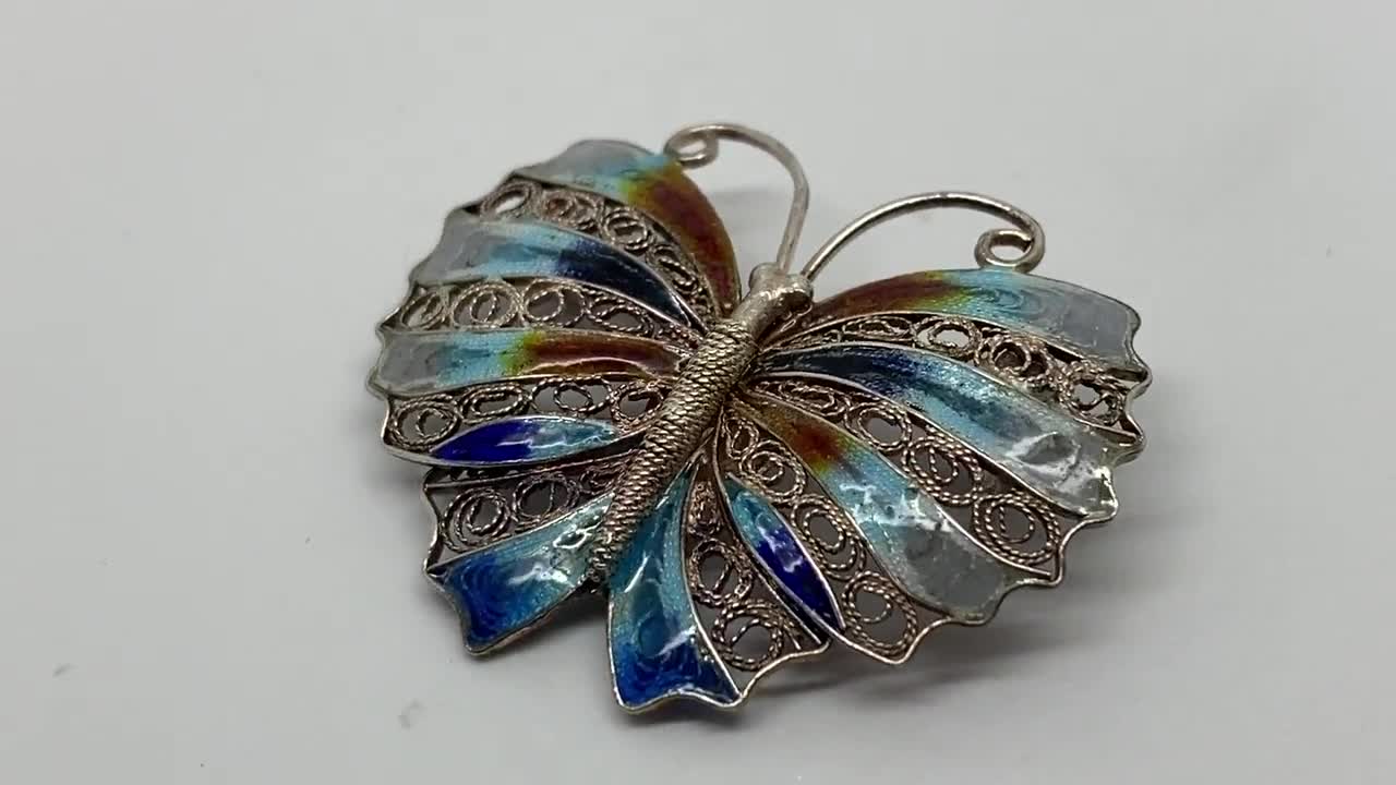   希少　バタフライ　ブローチ　925s ファンシーブルーエナメル925シルバーフィリグリーバタフライブローチ