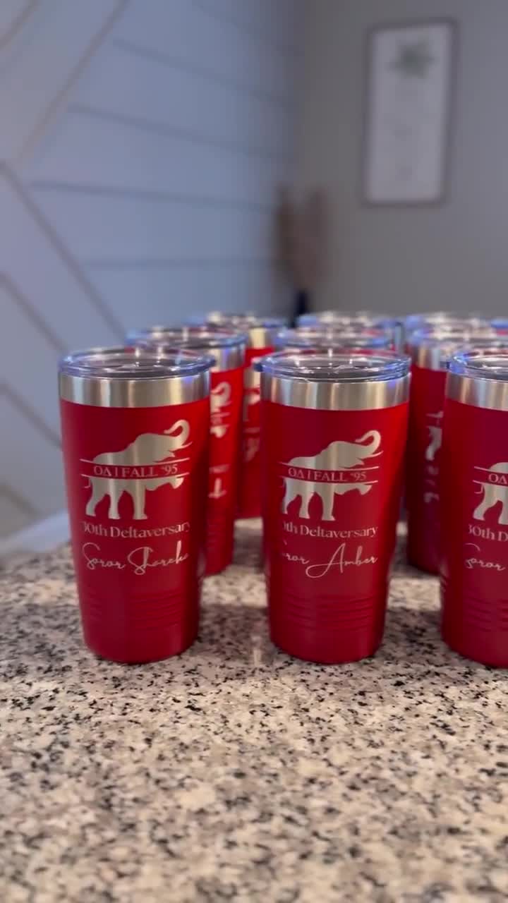 Vaso Delta Sigma Theta de 20 oz, estándar o personalizado, escudo grabado, color a elegir, regalo para hermandad video poster