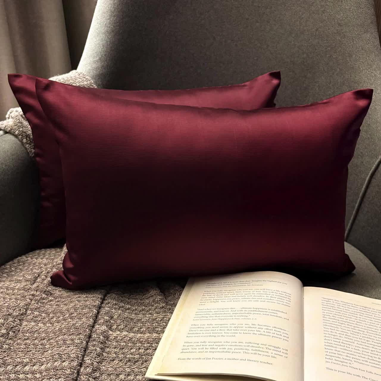 HAUSSY Set di 2 federe per cuscino verde salvia 50 x 50 cm, in morbido velluto a coste a righe solide, federa quadrata decorativa, decorazione moderna per la casa per divano, letto