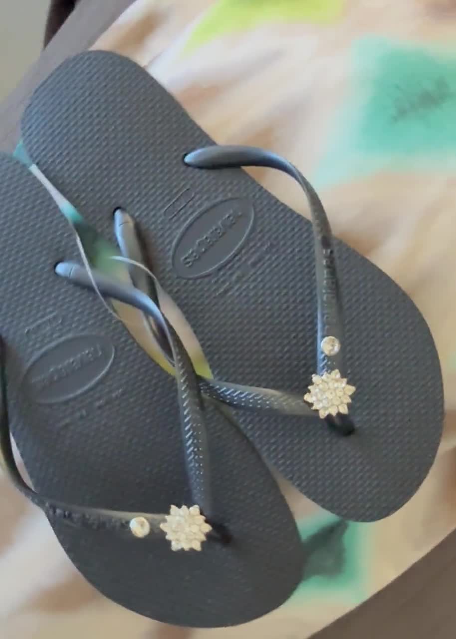 Chanclas HAVAIANAS Originales Mujer Slim con Flor y Cristales y Charm Personalizado video poster