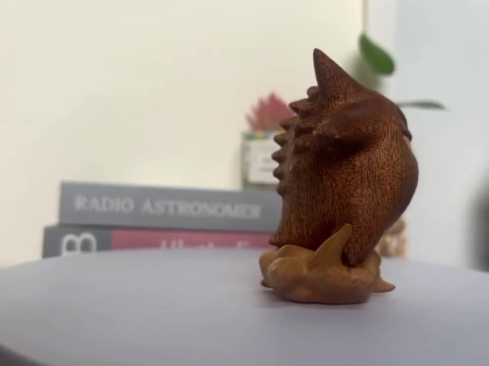 手作りの木製ゲンガーの置物、アズスタイルのポケモンの彫刻、彫刻され