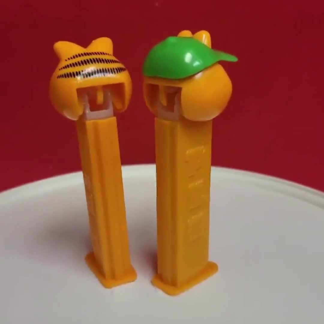 VTG Garfield Pez Dispenser Set of 2 - Etsy Canada