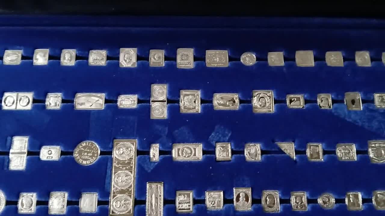1981 Franklin Mint 100 Greatest Stamps of the World Mini Ingot