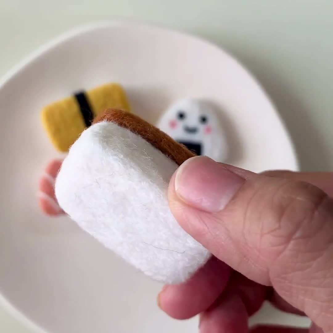 DIY Kit - Sushi Pom Pom – Pom.Mom.Co