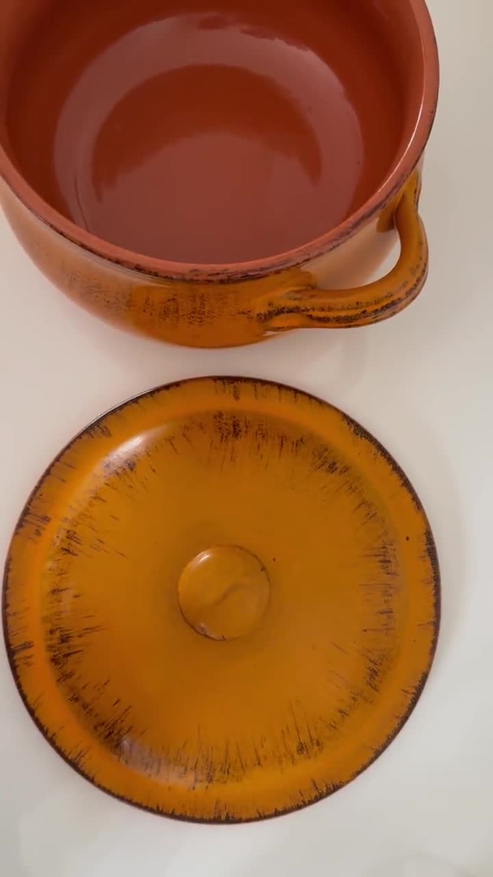 De Silva Pottery Terracotta Casserole Dish, Italian Orange Clay