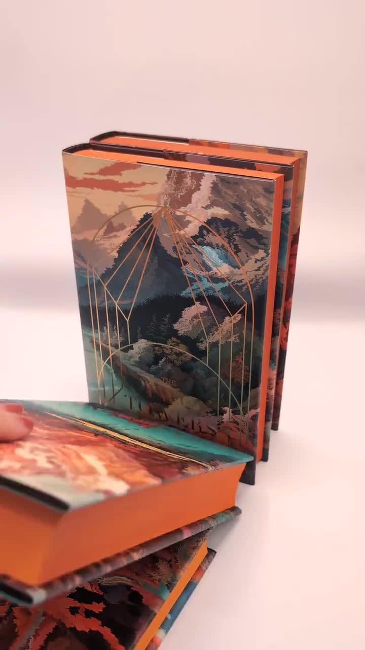 Borderline sci fi, but there are some D\u0026D worlds where they are living in  medieval or iron age tech after a global holocaust, So this is a Paladin in  her magical armor, image size:720x1280