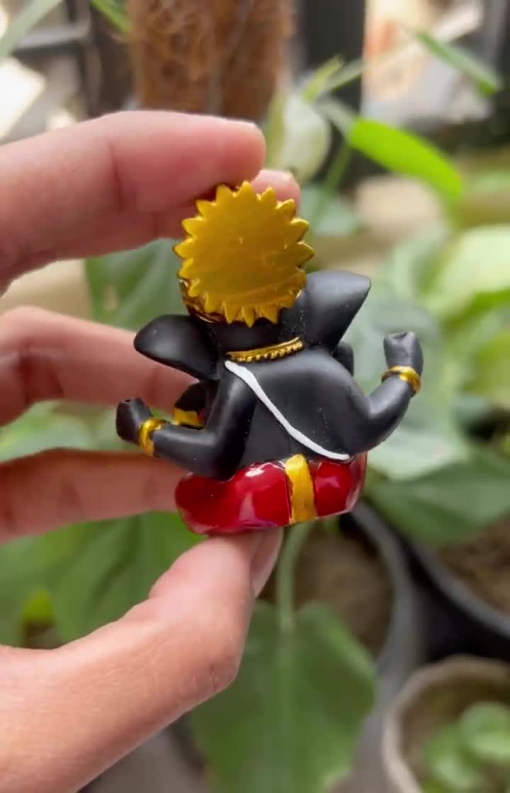 エレガントなハンドメイドのガネーシャ像。プレミアムなガネーシャの
