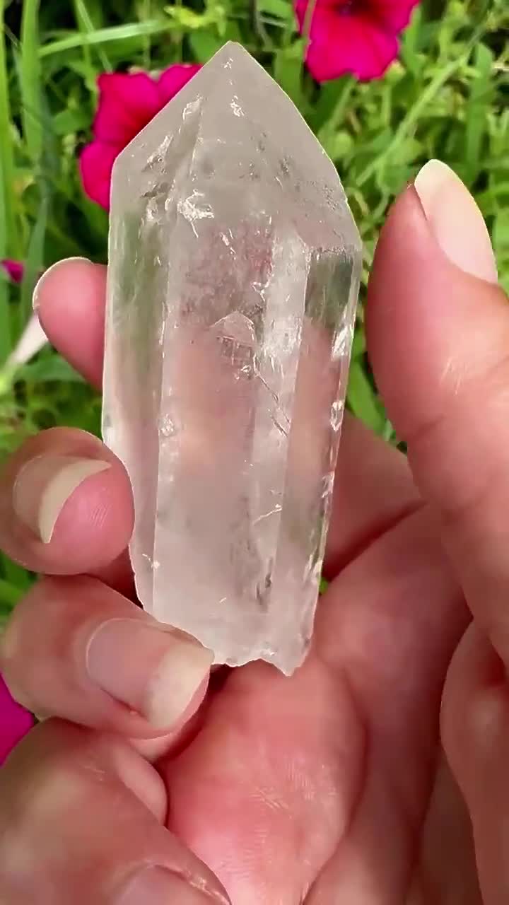 ヒマラヤ産クリアクォーツクリスタルポイント - サマディクォーツ
