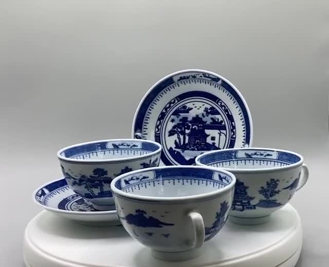 ヴィンテージ中国製青白茶カップセット：柳模様、エレガントな食器