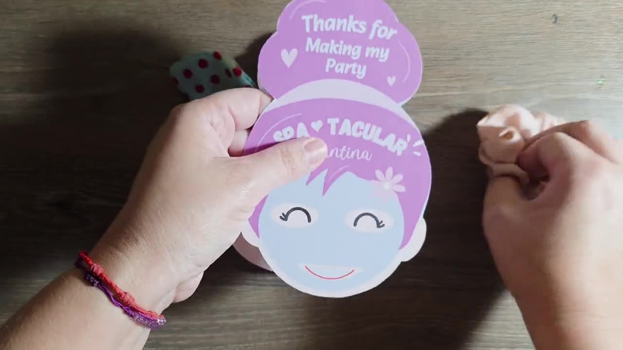 Supporto per scrunchie in acrilico Supporto per organizer per cravatta per capelli trasparente, torre espositiva per braccialetti per gioielli per ragazze adolescenti (25,4 cm