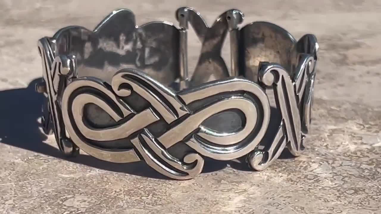 Maricela ~ Vintage Taxco 950 Silver Unique Link With