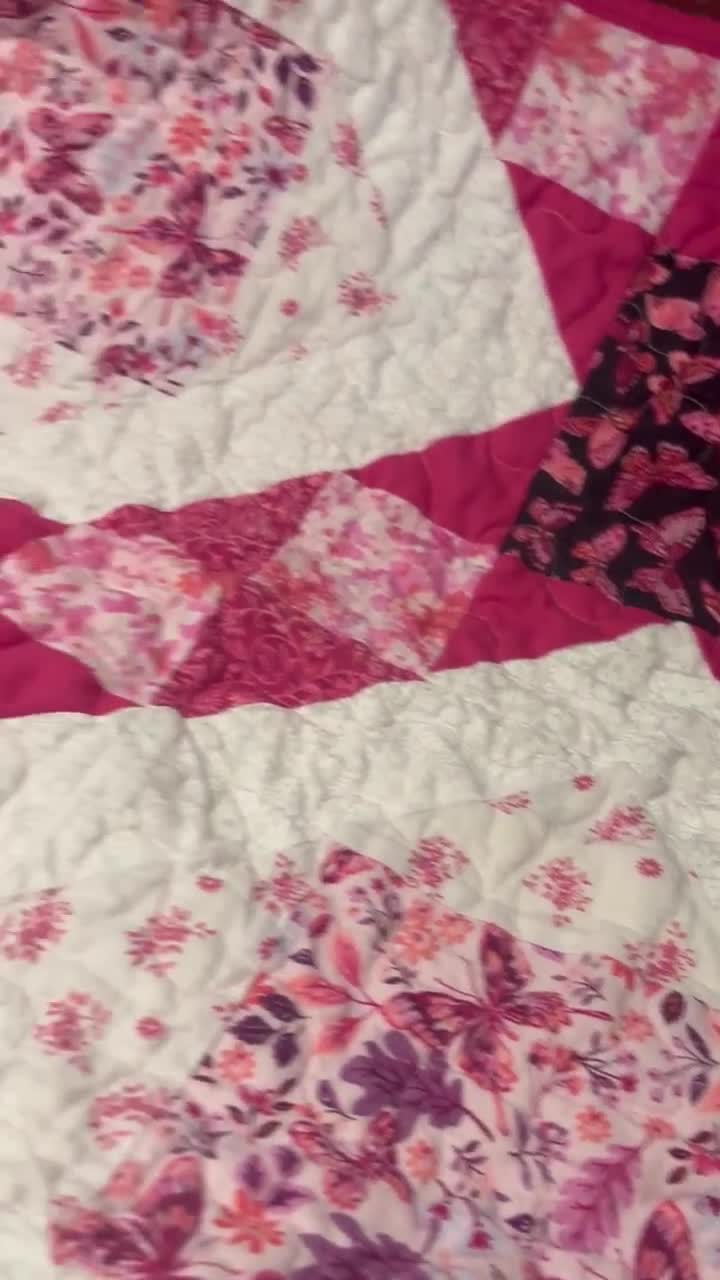 Butterfly Rosy Garden Quilt - Etsy
