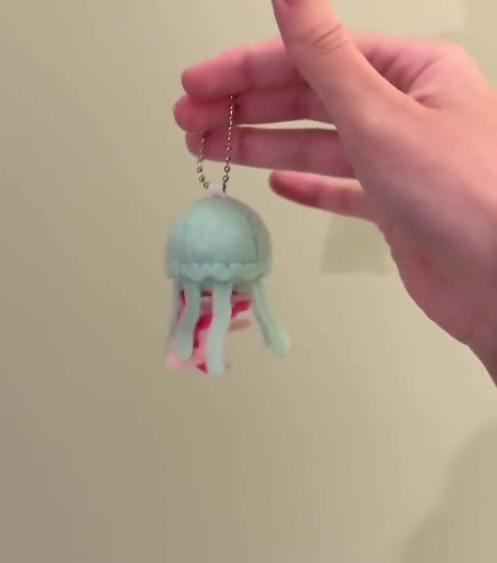 フェルトで作るクラゲのぬいぐるみキーホルダーの縫い方 - Etsy 日本