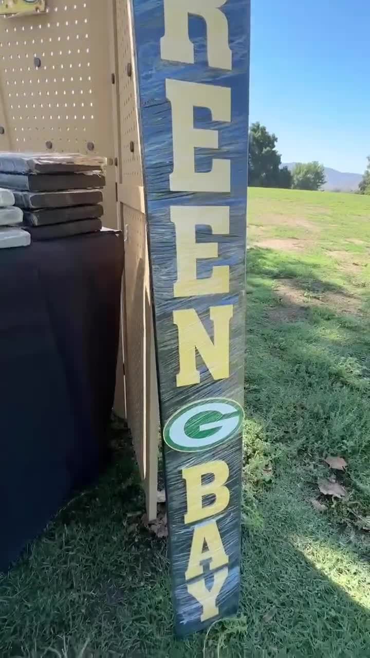 Green Bay Packers Ribbon Welcome Sign at the Packers Pro Shop