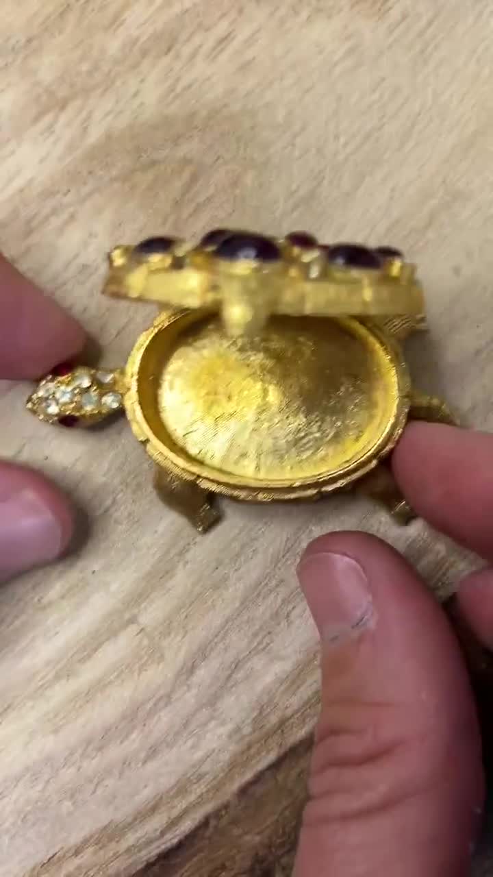 Vintage Florenza Turtle Trinket Pill Box: Ruby Rhinestone
