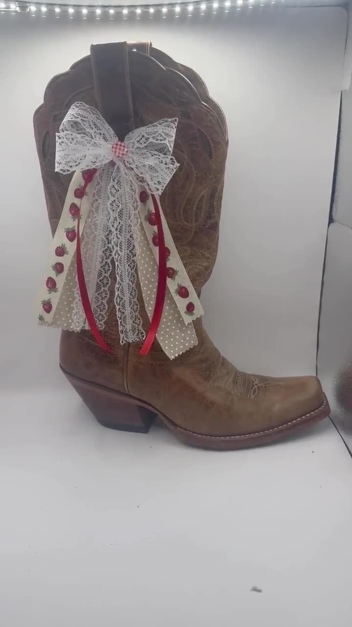 Kokardki do butów z koronki, wstążka truskawkowa, ozdoba do butów (para) video poster