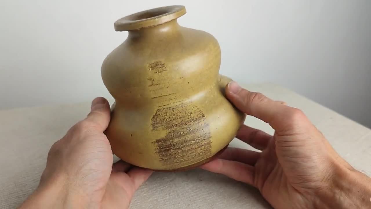 手作り陶器 花瓶 茶色 手作りの陶器の花瓶（13.5 cm）茶色 - Etsy 日本