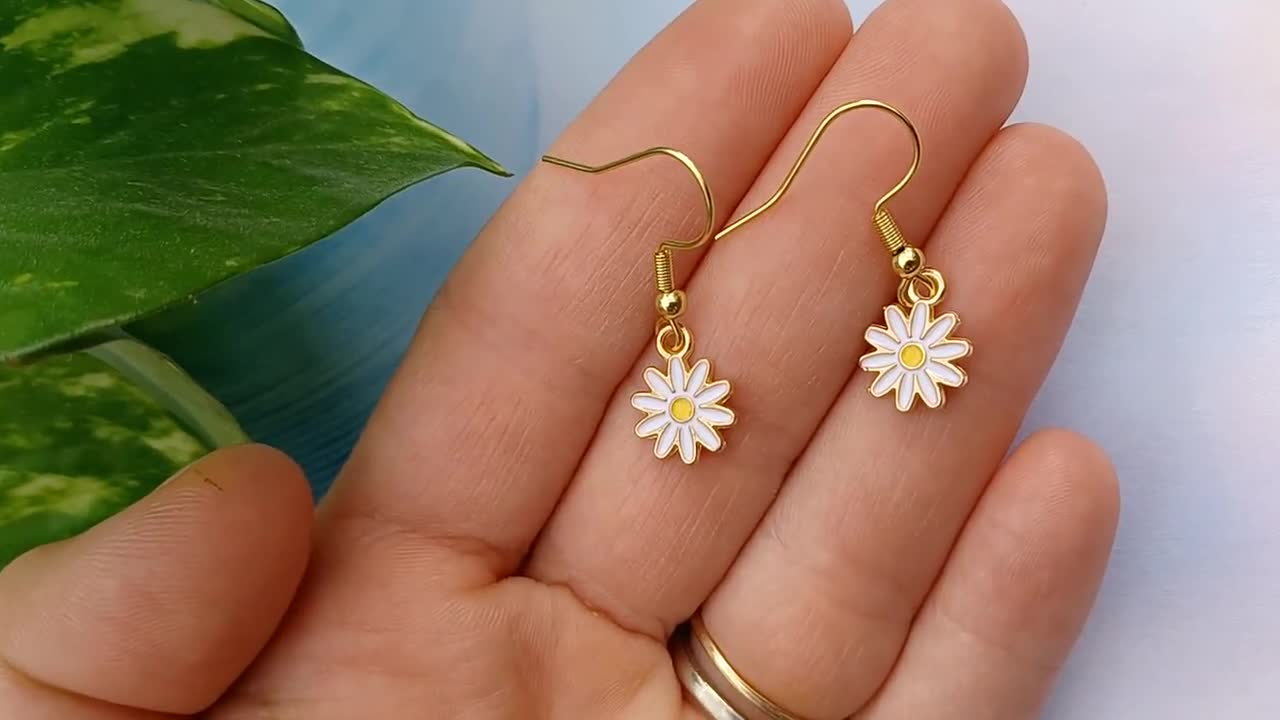 Pendientes De Margaritas Mujer, Pendientes De Aro Flor Niña Margaritas, Pendientes Niña Margaritas, Pendientes De Flores, Pendientes Para Fiestas De Verano Y La Vida Cotidiana (Blanco