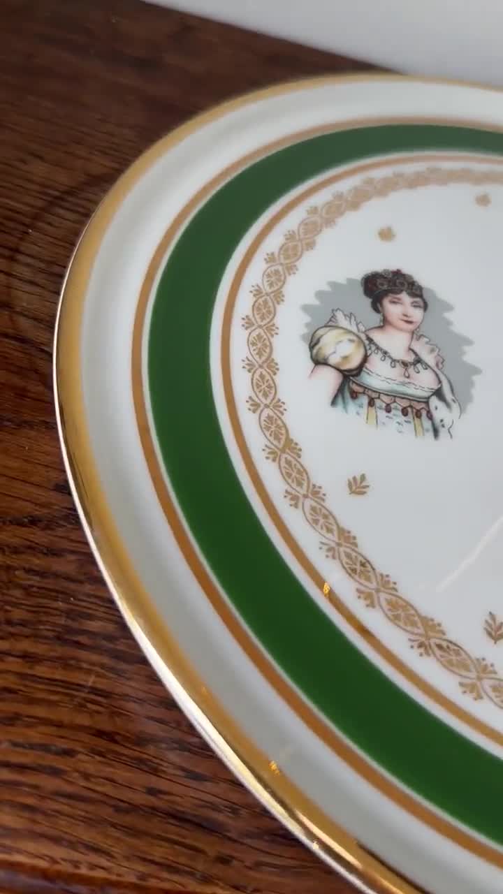 Coffret de 3 plats de présentation Napoléon en porcelaine blanche