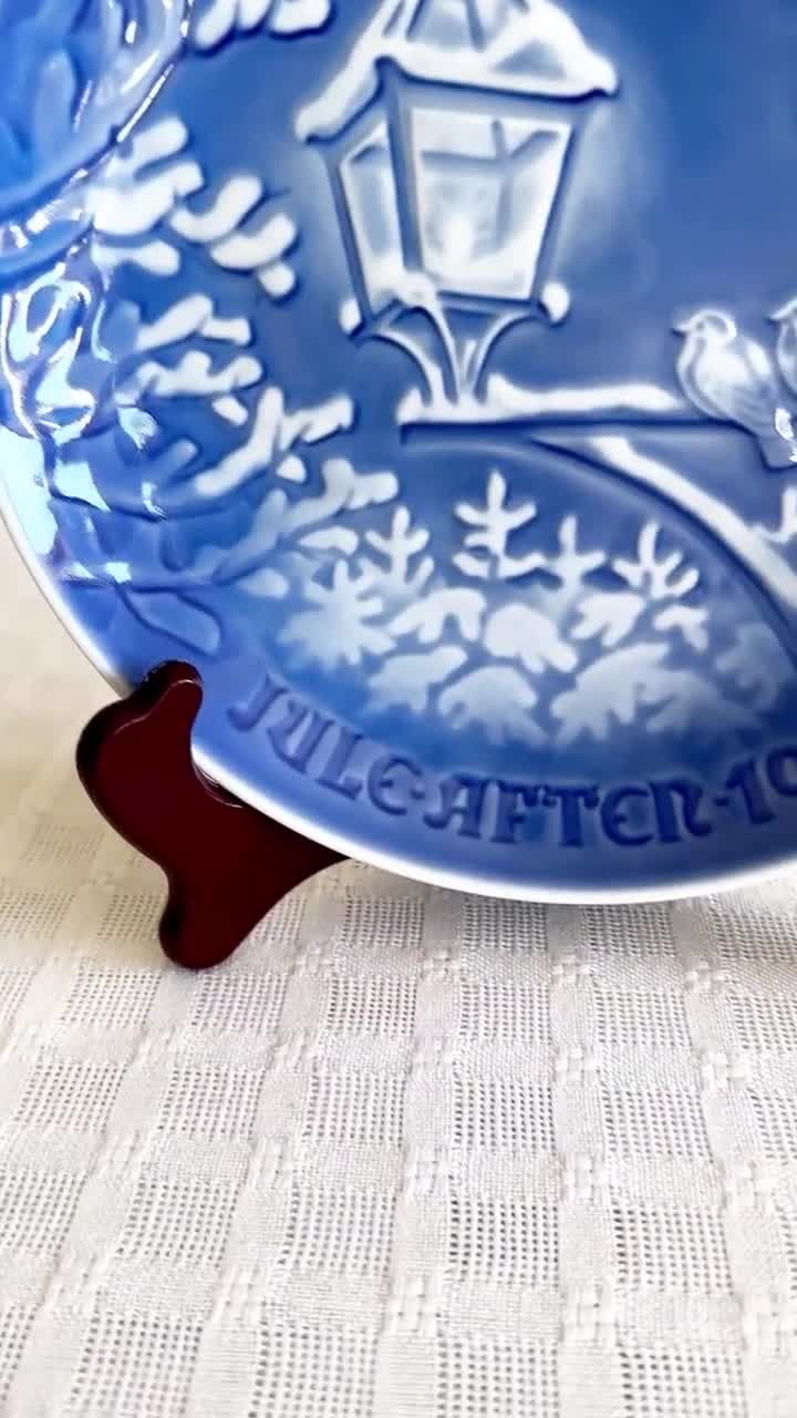 Vintage 1983 Bing and Grøndahl Christmas Plate: Denmark Porcelain