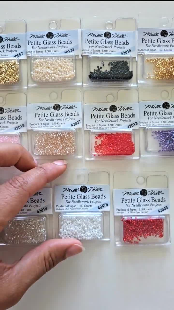 Mill Hill Seed Petite Glass Beads - 15/0 ( 1.5 Mm ) - 1.60 Grams