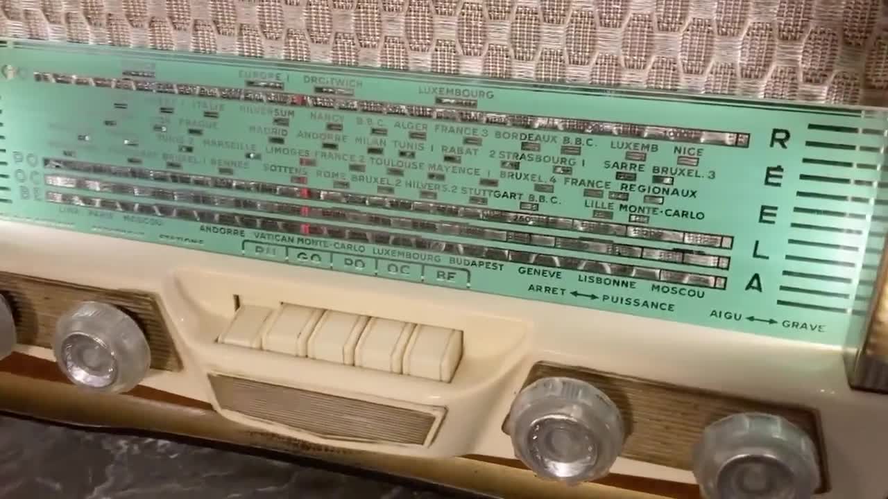 Radio à Tubes Wega 312 – Modèle "Radio à Vapeur" – FM/MW/LW/KW – Allemande