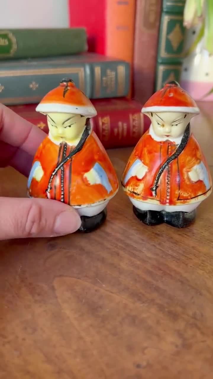 Vintage Salt and Pepper Shakers, 1930s Chinese Qing Dynasty