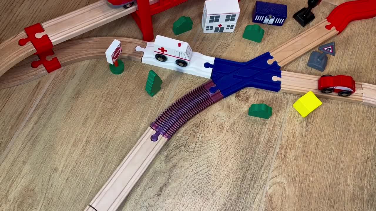 Flexible Track for Wooden Trains. Compatible With Brio, Thomas the Train,  Hape, and IKEA Trains. Montessori Toys for Kids, Pretend Play 