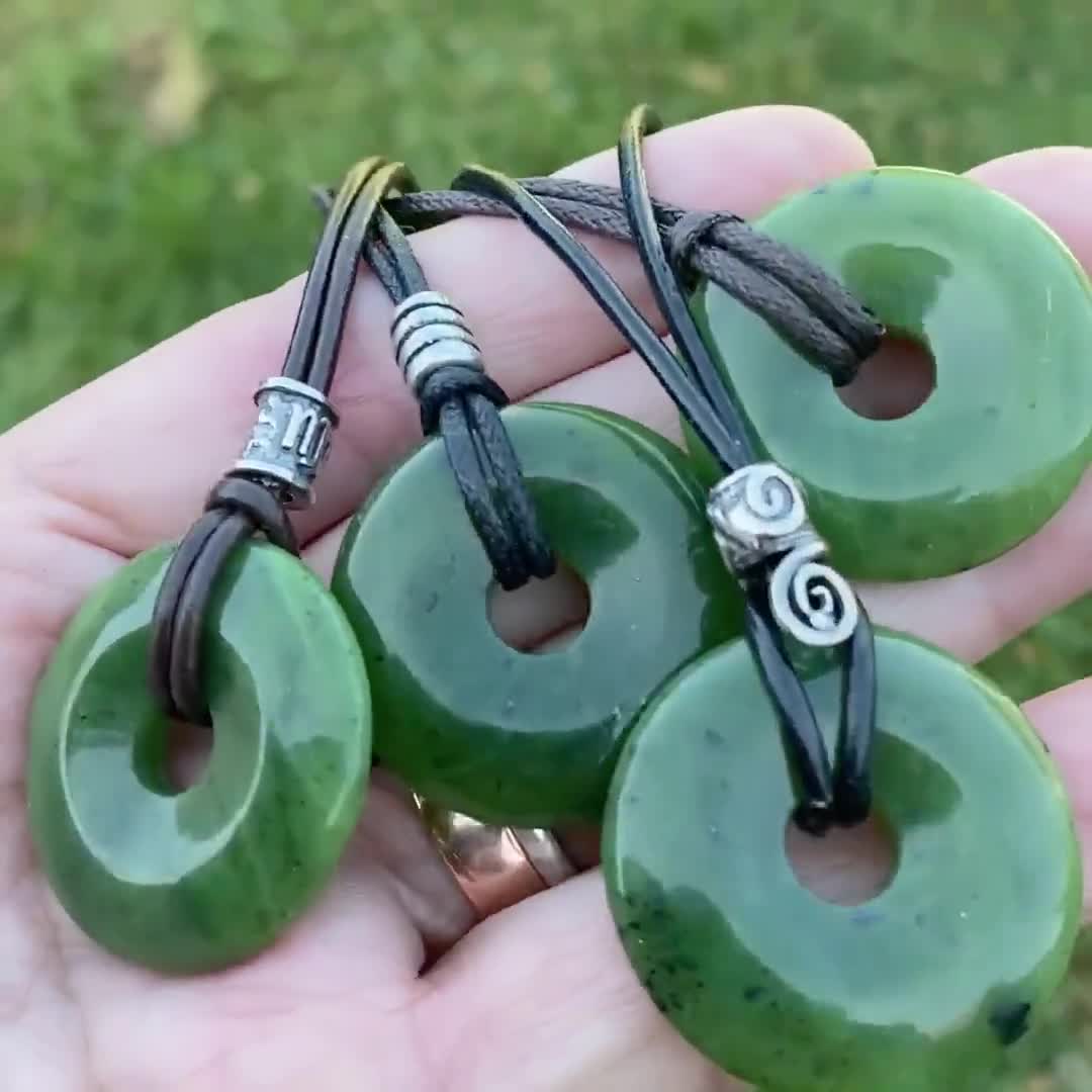 Mens jade deals pendant necklace