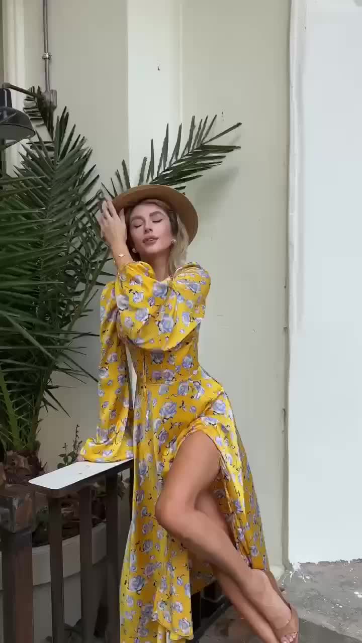 yellow floral satin maxi dress Renesmee Yellow Floral Print Satin Maxi Dress - US 14