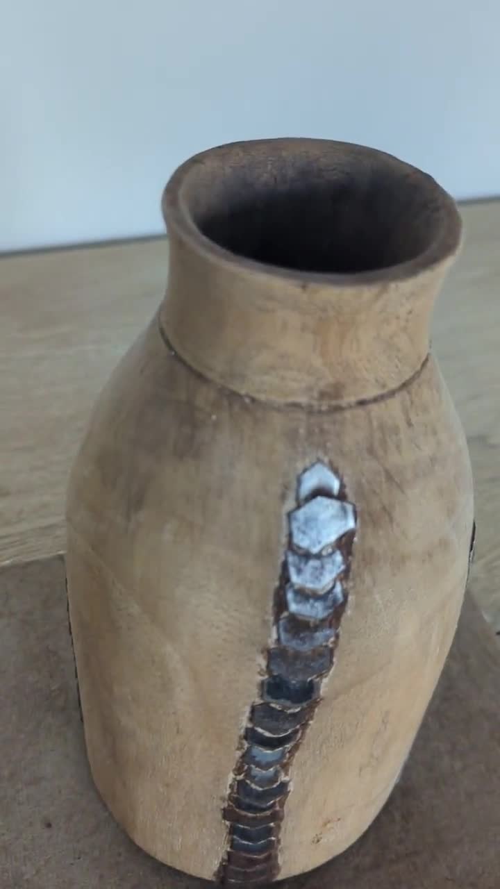 ヴィンテージのアフリカのツチ族の木製花瓶 - Etsy 日本