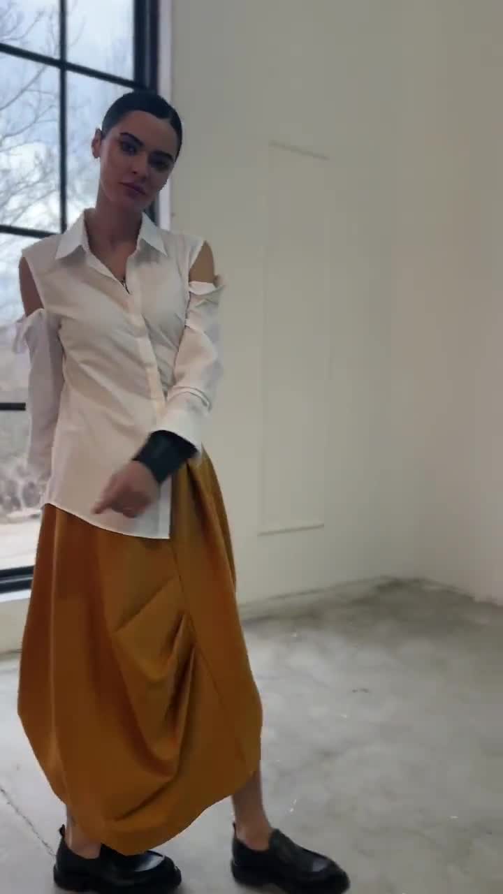 【HUGYOURSKIN】Balloon Padded Midi Skirt in Brown 07969027700-e1.jpg?ts=