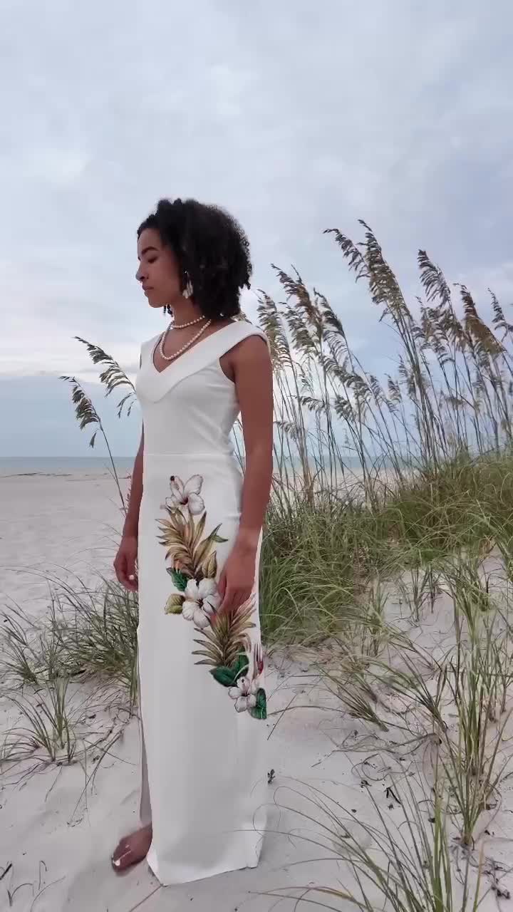 beach hawaiian wedding dresses Hawaiian Wedding Dresses | Hawaiian Wedding Attire main image 0