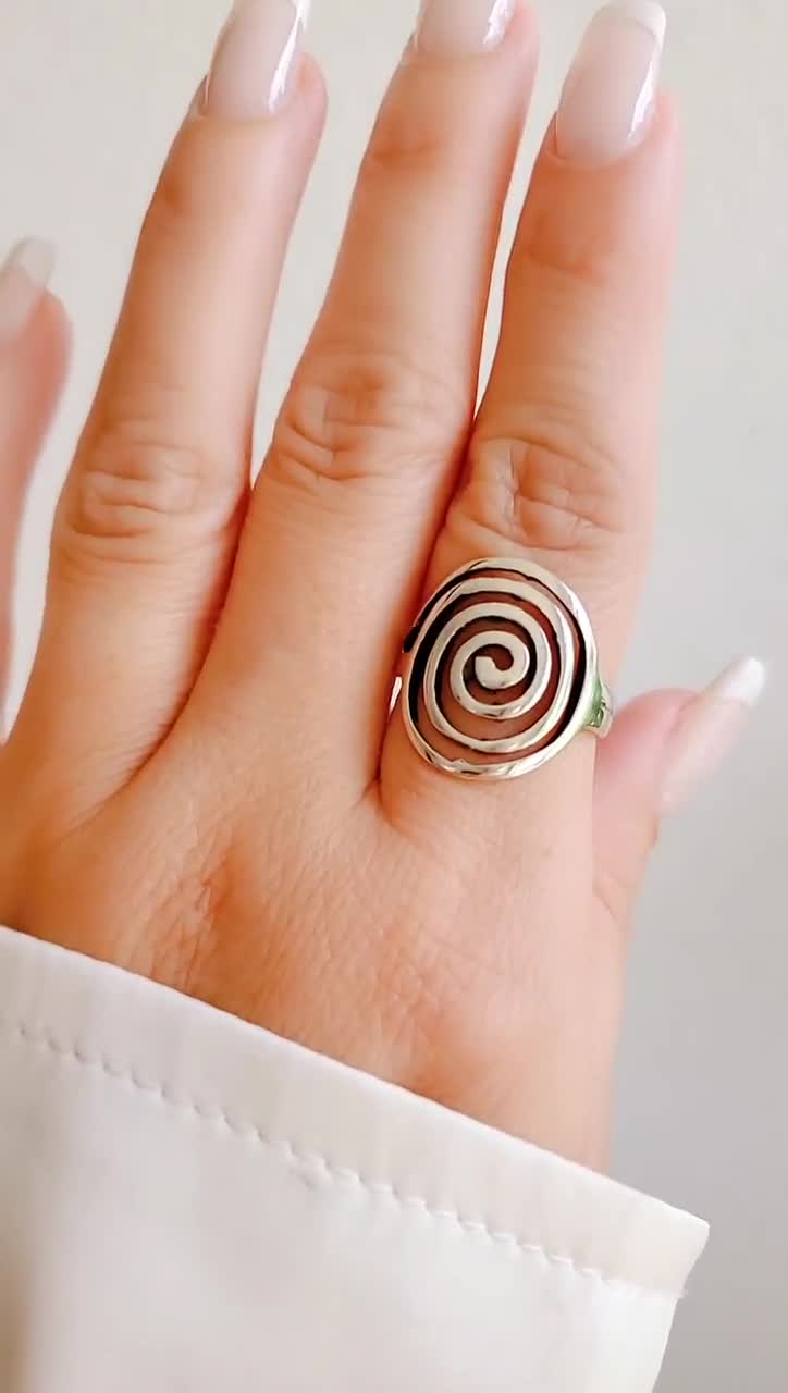 THICK SPIRAL DESIGN BAND RING IN 925 STERLING SILVER – Jain Silver