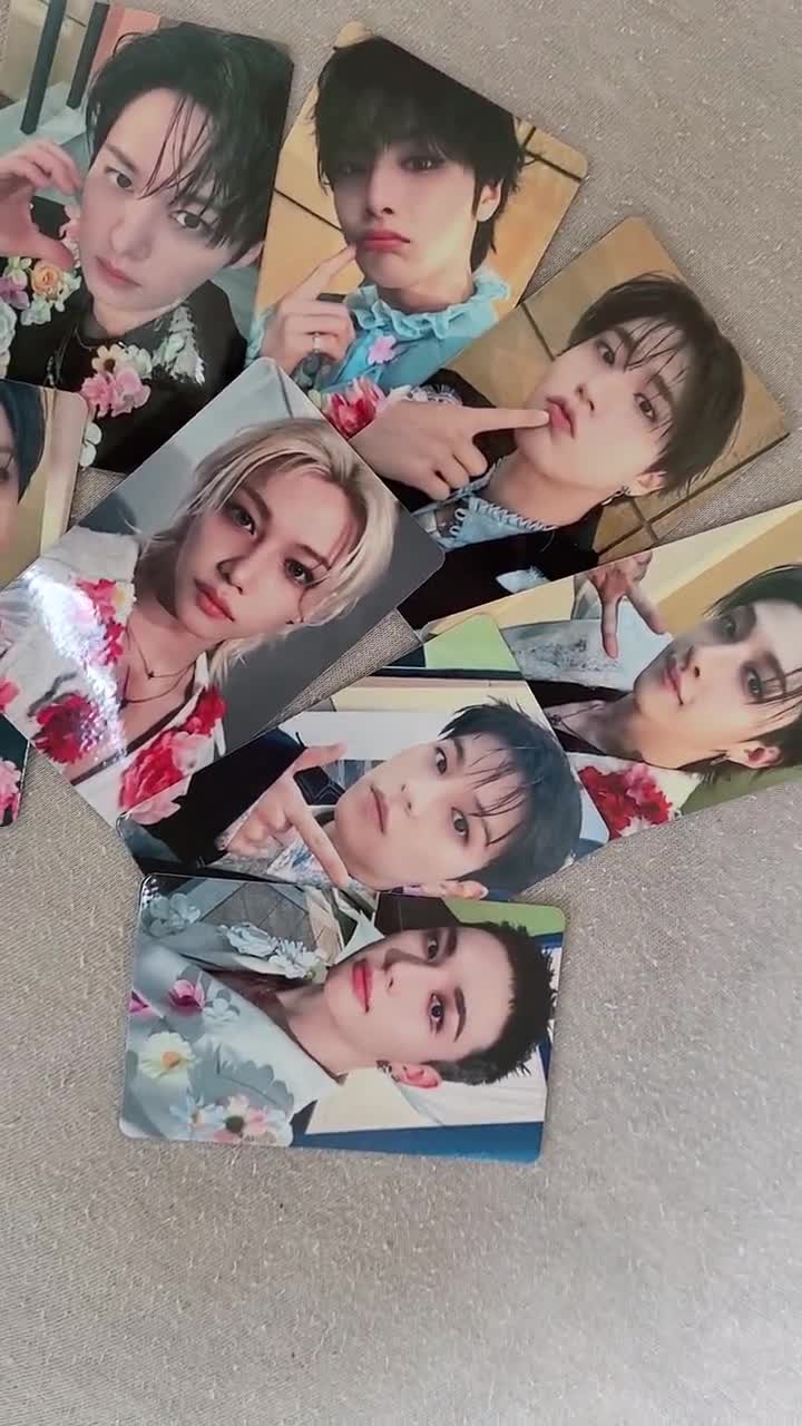 Stray Kids SKZ Hollow Japan Pob フォトカード - 予約受付中 - Etsy 日本