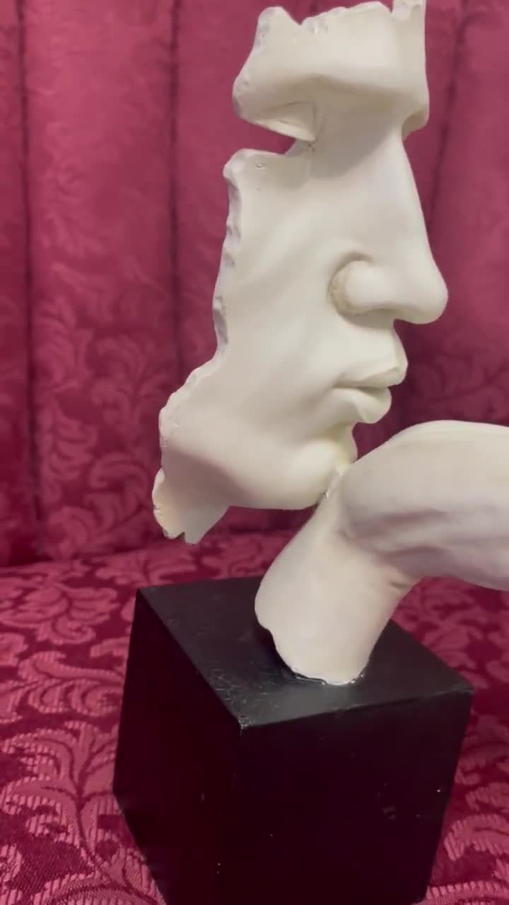 Vintage 2005 TMS White Plaster Sculpture “blowing Kiss “on Black