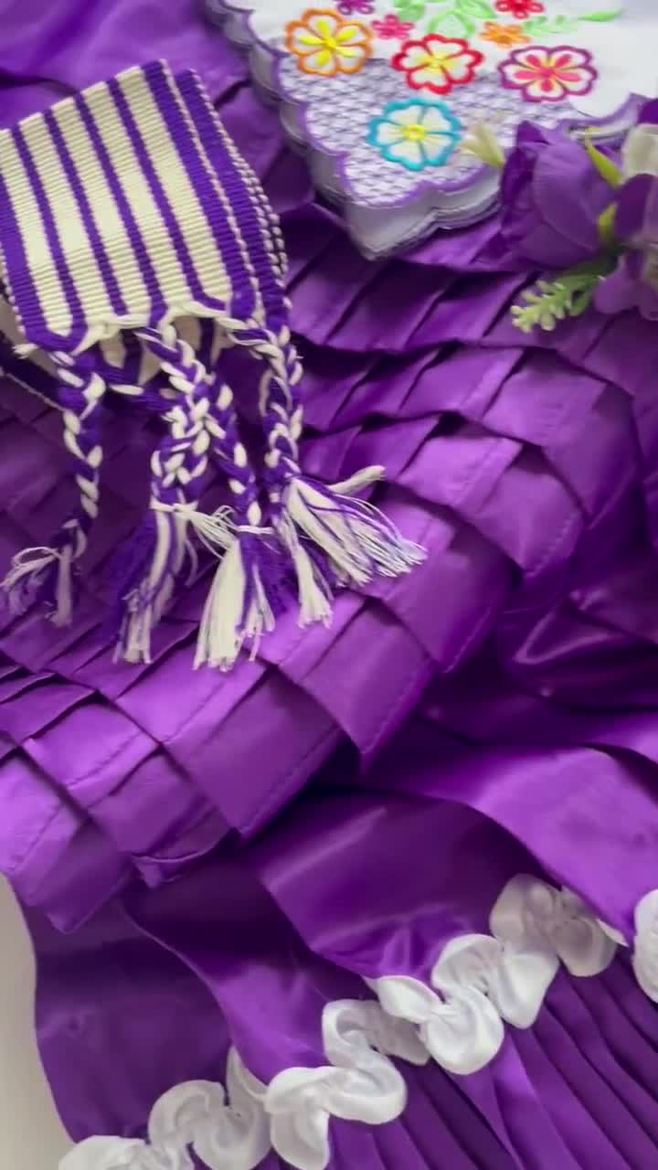 Marinera Norteña M-L Purple. Trajes típicos del Peru. Typical Peruvian Costume. video poster