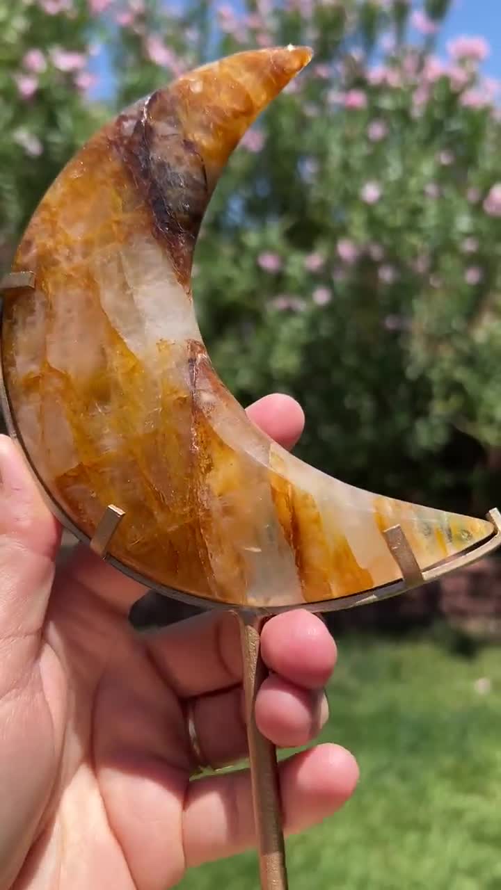 ゴールデンヒーラークォーツ三日月 | スタンド付きクリスタルムーン