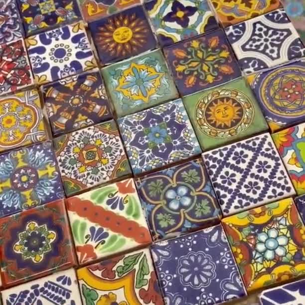メキシコのタラベラタイル16枚、手作り、手描き、2インチ×2インチ