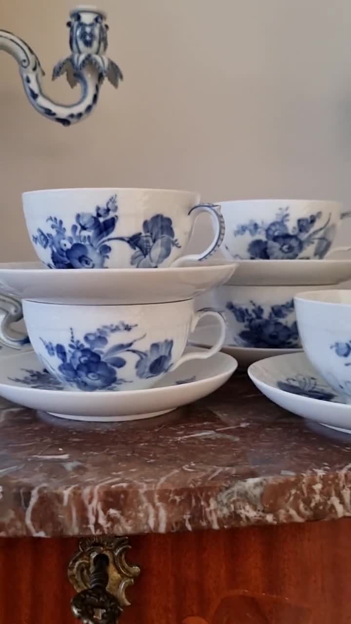 Royal Copenhagen - Blue Flowers #1550 - Vintages outlet Porcelain Jumbo Teacup and Saucer - Excellent Condition - First Quality - Blue China