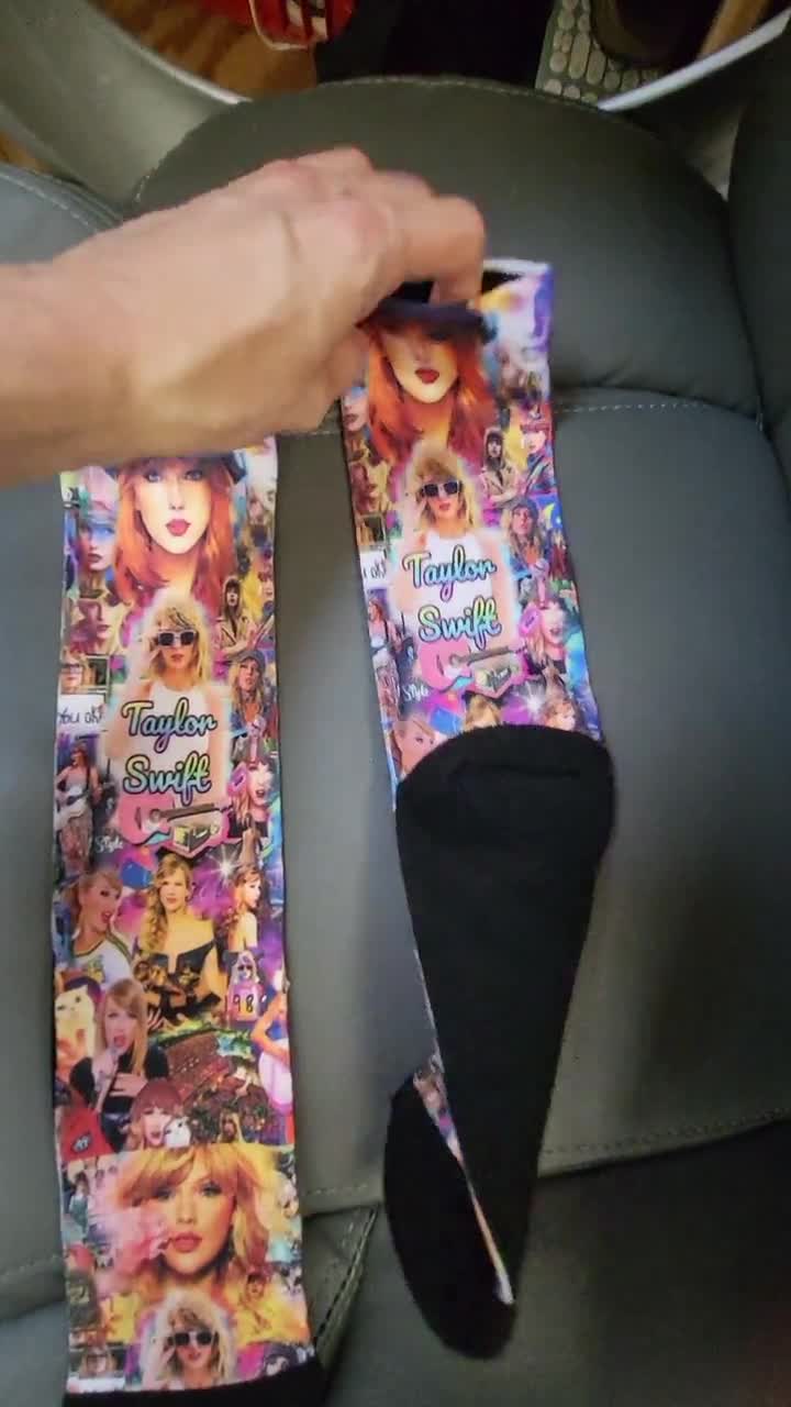 TAYLOR SWIFT Unisex Socks 