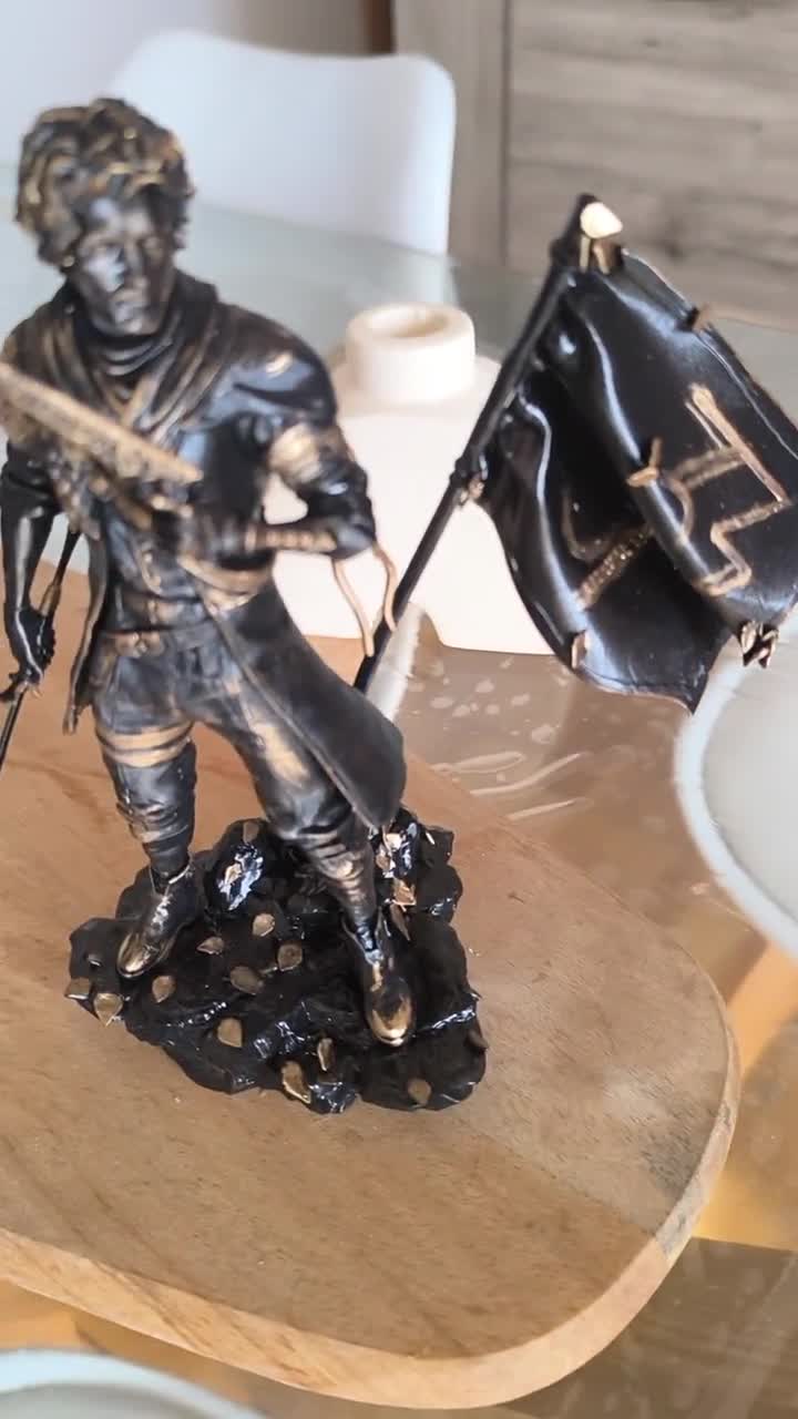 Figurine Gustave – Collection Clair Obscure – Expédition 33