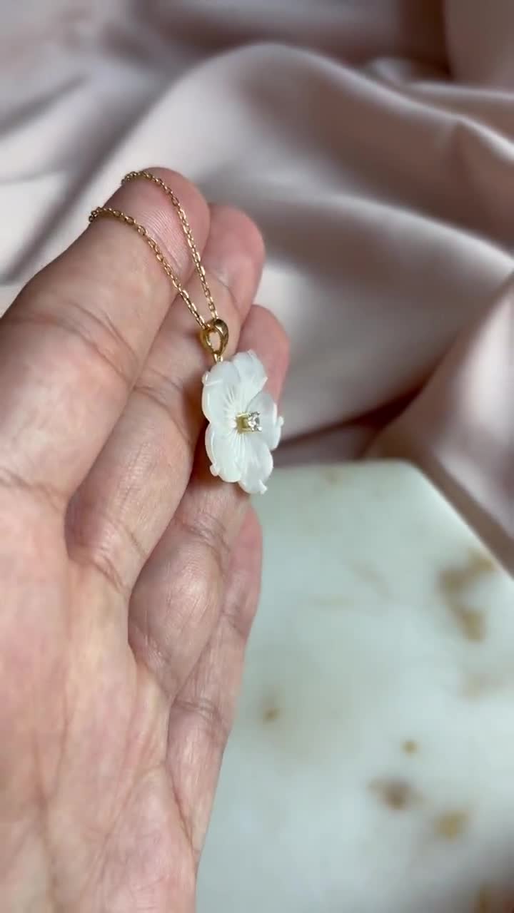 ネックレス・ペンダント [SILVER925] Mother of pearl Flower Egg Chain Necklace Genuine Mother of Pearl Flower Necklace, Flower Necklace