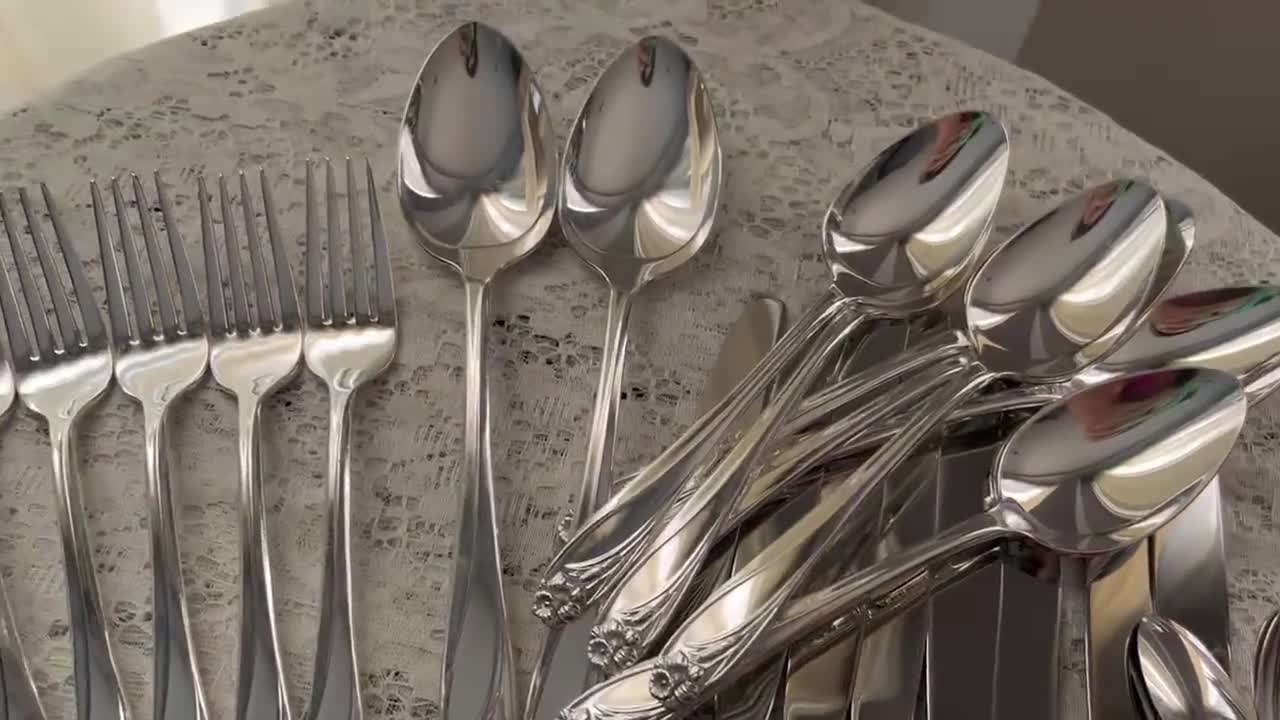 Stunning Like NEW Vintage 1847 Rogers Bros Silver Plated